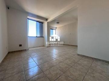 Sala de Estar e Jantar · QI 01 BLOCO "O" - GUARÁ I - Espaçoso apartamento de dois quartos, com DCE completa e vaga de garagem