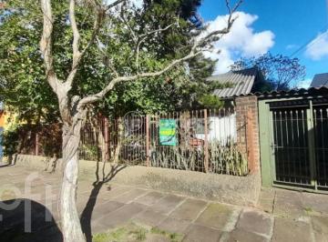 8126bc11 · Casa, 3 dormitórios, 100 m², em Centro