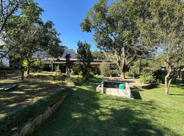 Rural de 4 quartos, Santa Isabel · SEU REFÚGIO EM SANTA ISABEL — CHÁCARA COM PISCINA E POMAR
