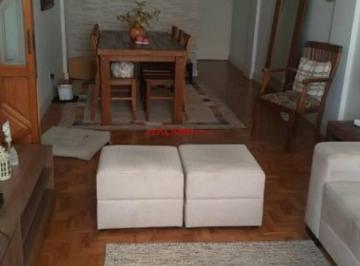 Apartamento · 84m² · 2 Quartos · Rua Pelotas-local priviligiado 84m2 reformado s/vaga