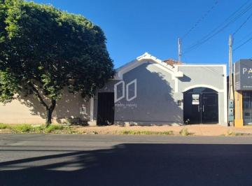 Casa · 150m² · 4 Quartos · 1 Vaga · Casa para venda e aluguel em Centro de 150.00m² com 4 Quartos e 1 Garagem