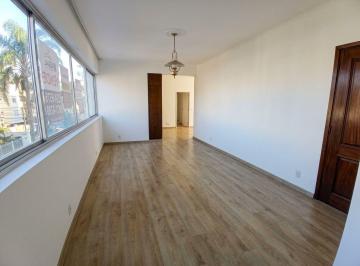 64dcdf1ac4e85eac77fb7c3bd11426d487f208ea · Apartamento de 4 quartos próximo à praça dos Bombeiros, em Florianópolis