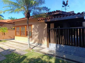 Casa de 4 quartos, Ubatuba · Linda Casa Térrea c/4 Dormts/ 2 Suítes/2 Vagas