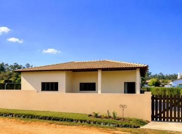 Casa de 4 quartos, Alambari · Casa espaçosa com Piscina em condomínio - 4 quartos e 1000m² de terreno