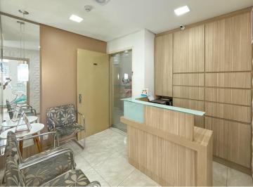 Casa · 34m² · Sala Comercial em Centro