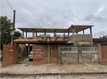 Casa · 90m² · 1 Quarto · 3 Vagas · Casa à venda com 90m² de ária privativa em Caraguatatuba/SP- 2,2 km da praia