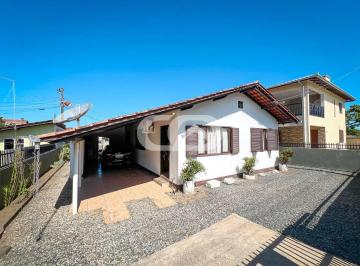 Casa · 140m² · 3 Quartos · 4 Vagas · Casa à venda - no Centro