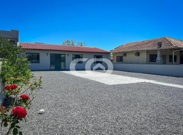 Casa · 65m² · 2 Quartos · 10 Vagas · Casa à venda - em Salinas