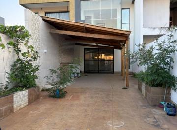 Casa · 120m² · 3 Quartos · 4 Vagas · Casa à venda - em Pedra de Guaratiba