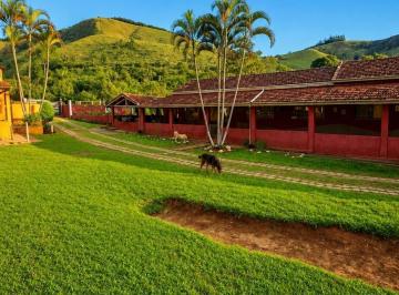 Rural · 1000m² · 4 Quartos · 10 Vagas · Fazenda em Lorena