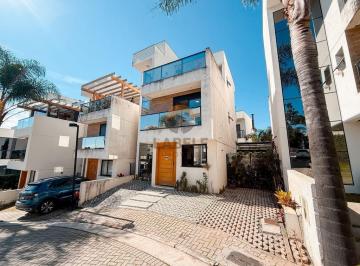 l1lwgb82ythjnzhjztcwowrk_md · Casa Moderna à Venda no Authentiq Granja Viana | 4 Quartos e Piscina