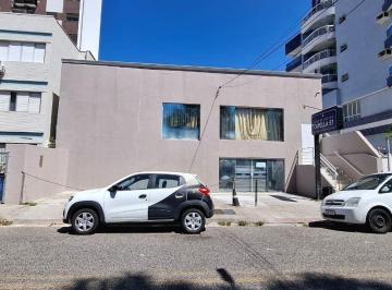 Casa · 250m² · 4 Quartos · 5 Vagas · Casa em Coqueiros, Florianópolis/SC de 250m² 4 quartos para locação R$ 16.900,00/mes