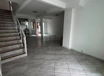 Casa · 170m² · 3 Quartos · 2 Vagas · Casa em Nações, Balneário Camboriú/SC de 170m² 3 quartos para locação R$ 6.500,00/mes