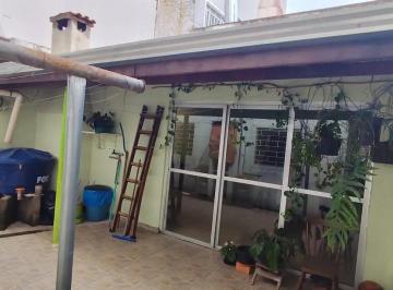 Casa · 154m² · 4 Quartos · 2 Vagas · Sobrado em Sítio Cercado, Curitiba/PR de 154m² 4 quartos à venda por R$ 850.000,00
