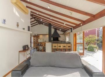 Casa · 238m² · 4 Quartos · 4 Vagas · Casa em Rio Branco, Porto Alegre/RS de 238m² 4 quartos à venda por R$ 1.099.000,00