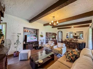 Casa · 116m² · 3 Quartos · 1 Vaga · Casa em Carlos Guinle, Teresópolis/RJ de 116m² 3 quartos à venda por R$ 850.000,00