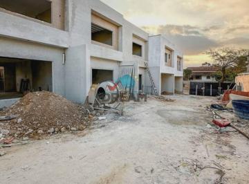 Casa · 76m² · 2 Quartos · 1 Vaga · Casa em Parque Duque De Caxias, Macaé/RJ de 76m² 2 quartos à venda por R$ 499.000,00