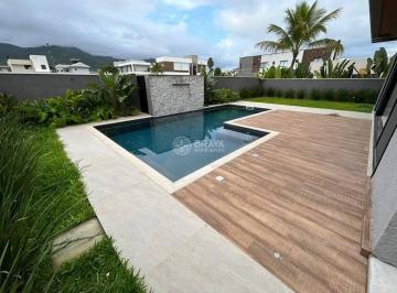 Casa · 366m² · 5 Quartos · 4 Vagas · Casa em Rio Pequeno, Camboriú/SC de 366m² 5 quartos à venda por R$ 4.590.000,00