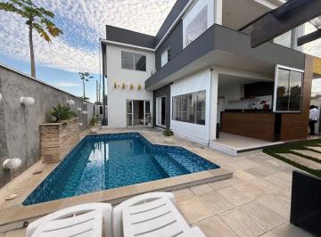 Casa · 210m² · 3 Quartos · Sobrado em Vila Santos, Caçapava/SP de 210m² 3 quartos à venda por R$ 1.400.000,00