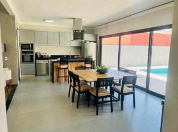 Casa · 186m² · 2 Quartos · 4 Vagas · Casa em Centro, Jaguariúna/SP de 186m² 2 quartos à venda por R$ 1.400.000,00