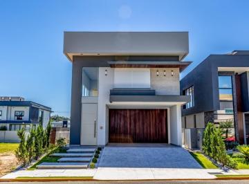 Casa · 387m² · 4 Quartos · 4 Vagas · Casa em Rio Pequeno, Camboriú/SC de 387m² 4 quartos à venda por R$ 4.300.000,00