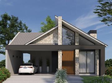 Casa · 212m² · 3 Quartos · 2 Vagas · CASA COM 03 SUÍTES EM CONDOMÍNIO FECHADO