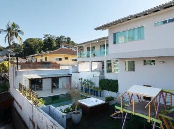 Foto 01 · Casa de alto padrão á venda em Blumenau, com piscina adega e muito mais
