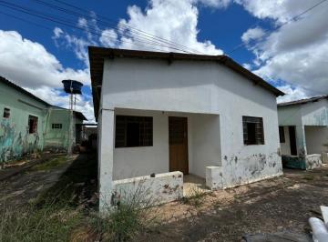 Casa de 10 quartos, Luziânia · Lote com 10 casas e 10 kitinetes à venda no Setor Leste, Luziânia!