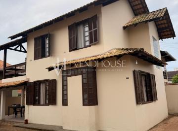Foto 01 · Imperdível Sobrado à Venda no Centro de Balneário Piçarras-SC: 3 Quartos, 1 Suíte, 1 Sala, 2 Banheir
