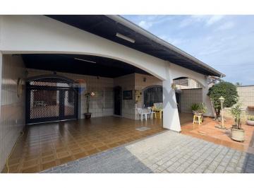 Casa · 4 Quartos · 4 Vagas · SOBRADO A 80 metros DA PRAIA NO SUARAO