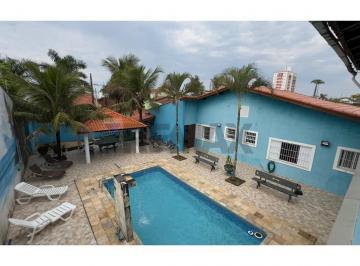 Casa · 256m² · 5 Quartos · 4 Vagas · Oportunidade única para investimento e Lazer no Suarão