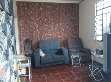 Casa da frente: sala · Casas à venda em Santa Margarida/Cosmos