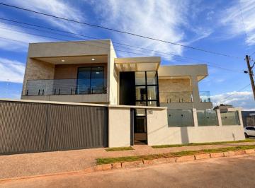 Casa de 4 quartos, Guará · Casa de 267 m² com 4 quartos à venda no Guará II