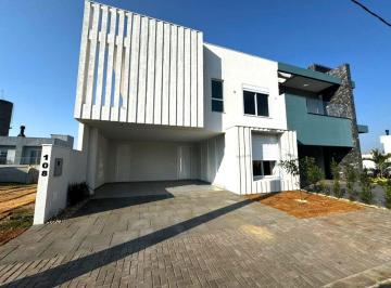 Casa de 3 quartos, Cascavel · SOBRADO EM COND. PAISAGE FELICITÁ COM 3 suítes SENDO 1 MÁSTER E DEMI SUÍTE .
