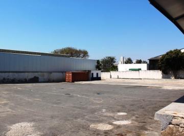 Foto 01 · Aluguel de Prédio, c/ 02 galpões área total de 1557 m2 de 6 m de pé direito + escritórios de 220 m2,