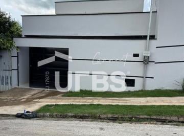 Casa · 110m² · 2 Quartos · 2 Vagas · Casa alto padrão 2/4 em Senador Canedo! Pé direito duplo e com churrasqueira.