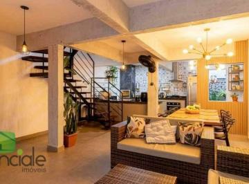 Casa · 150m² · 3 Quartos · 2 Vagas · Casa de 180m² e 3 quartos no bairro Europa à venda por R$ 630.000