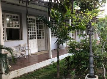 Foto 01 · Vendo Terreno 900 m², de esquina, com Casa com 400 m², com 5/4, 2 suítes, no miolo do Costa Azul, o