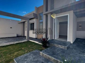 Casa · 146m² · 3 Quartos · 3 Vagas · Casa Térrea reformada em Uvaranas / Neves