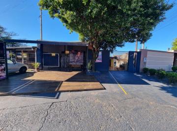 Comercial · 149m² · 3 Quartos · 3 Vagas · Terreno com 2 Casas e 1 Comércio à venda no Jardim Indusville em Londrina.