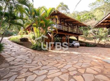Rural · 242000m² · 3 Quartos · Sítio de Alto Padrão à Venda | 30 Minutos de Goiânia | Frente para Córrego | Estrutura Completa