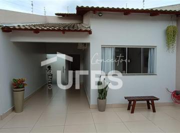 Casa · 91m² · 2 Quartos · 1 Vaga · Casa de rua, 2 quartos no Setor Aeroporto Sul.