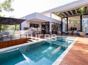Casa · 446m² · 5 Quartos · 6 Vagas · Casa Térrea mobiliada com lago ao fundo no Aldeia do Vale