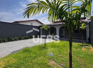 Casa · 211m² · 3 Quartos · 4 Vagas · Casa Térrea no Garavelo Residencial Park