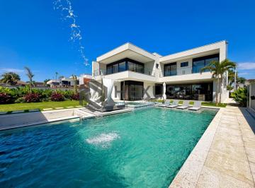 Foto · Casa de alto padrão com piscina e área gourmet no Jardim Acapulco, Guarujá