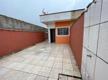 Casa de 2 quartos, Itanhaém · Casa com 2 quartos e espaço para piscina em Itanhaém.