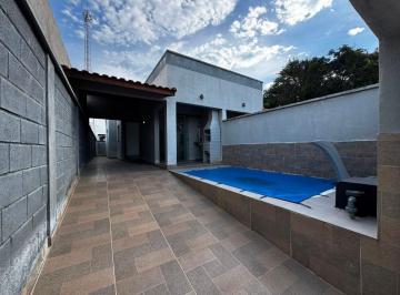 Casa de 2 quartos, Peruíbe · Casa com 2 quartos e piscina em Peruíbe - R$ 300.000,00.