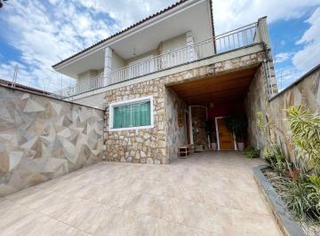 Casa de 3 quartos, São Paulo · Casa de 200 m² com 3 suítes à venda no Tucuruvi