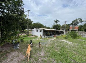 Rural de 3 quartos, Itanhaém · Chácara com 3 quartos e árvores frutíferas em Itanhaém.