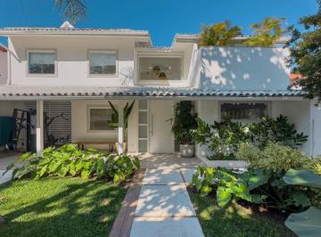Casa de 6 quartos, Rio de Janeiro · Casa a venda no Santa Monica 6 Quartos Barra da Tijuca
